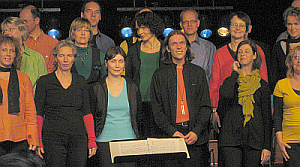 `ChorColores` sang zum gro&szlig;en Finale des Festkonzerts 2008