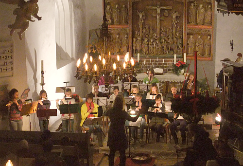 Gro&szlig;es Weihnachtsvorspiel mit Block- und Querfl&ouml;ten und Gitarren in Toestrup 12.12.2009
