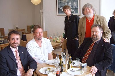 Musikschulleiter am `runden Tisch`