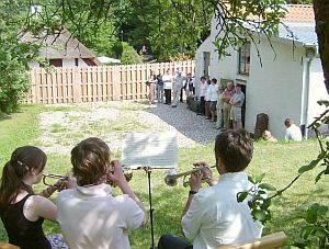 `R&auml;ucher-Kammer-Musik` in Unewatt - Trompeten Trio
