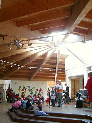 Erstes Konzert der `Gummib&auml;rchen` im lichten Saal 