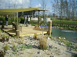 Landesgartenschau in Schleswig - `Klangpartie an der Schlei` mit der Kreismusikschule Schleswig-Flensburg in den gr&uuml;nen Installationen auf dem Gel&auml;nde - Foto: Katja Negel